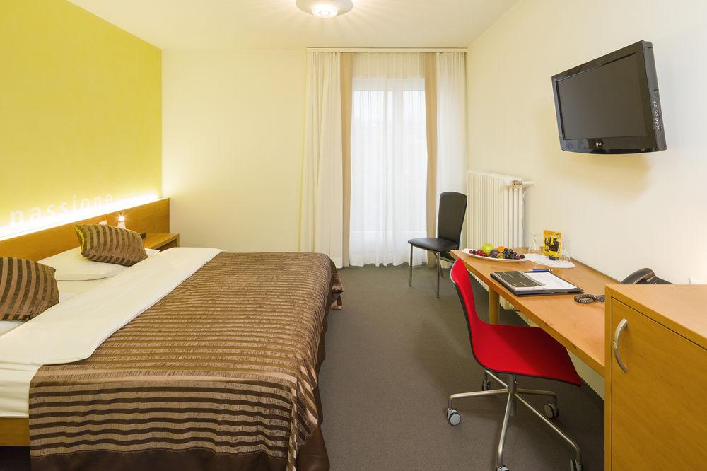 Sommerau-Ticino Swiss Quality Hotel Dietikon Esterno foto