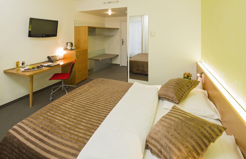 Sommerau-Ticino Swiss Quality Hotel Dietikon Esterno foto
