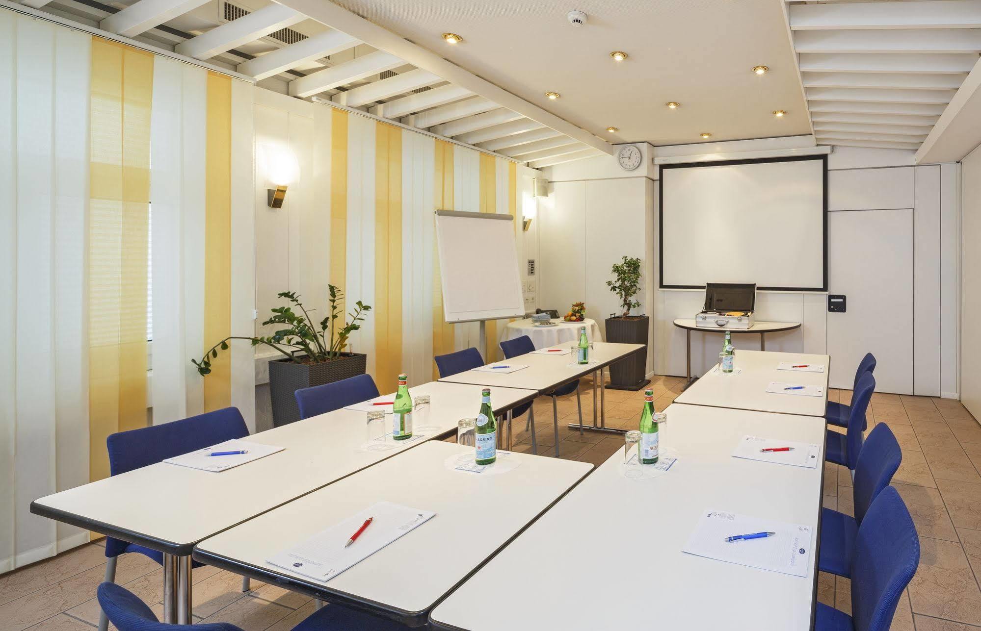 Sommerau-Ticino Swiss Quality Hotel Dietikon Esterno foto